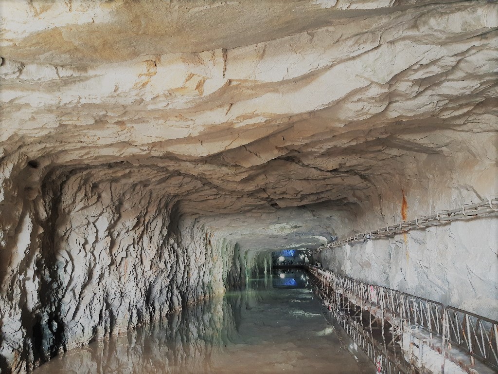 金門景點/任務8：翟山坑道 