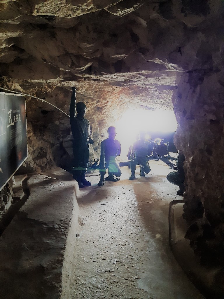 金門景點/任務5：成功坑道 