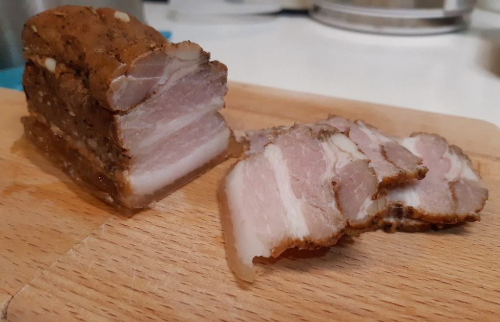 自製培根／切面照