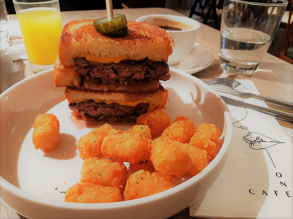 M ONE CAFE／天堂堡