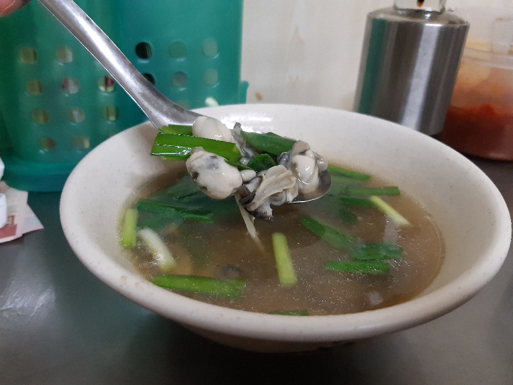 阿泉焢肉飯／蚵仔湯