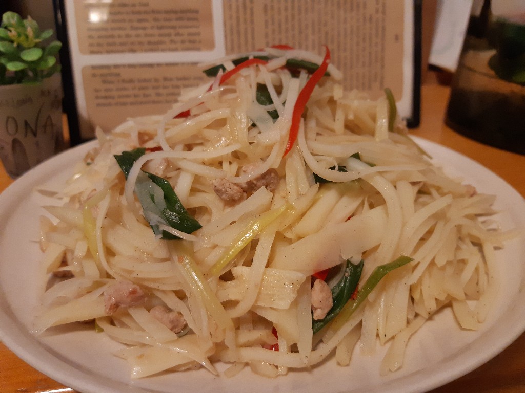 酸嗆土豆絲