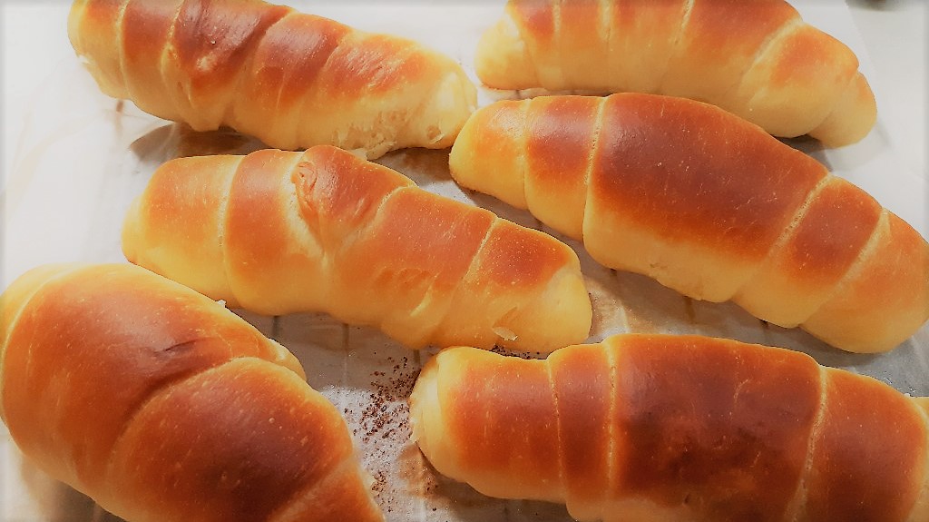 用優格種製作鹽可頌／Photo Credit：逆耳小姐