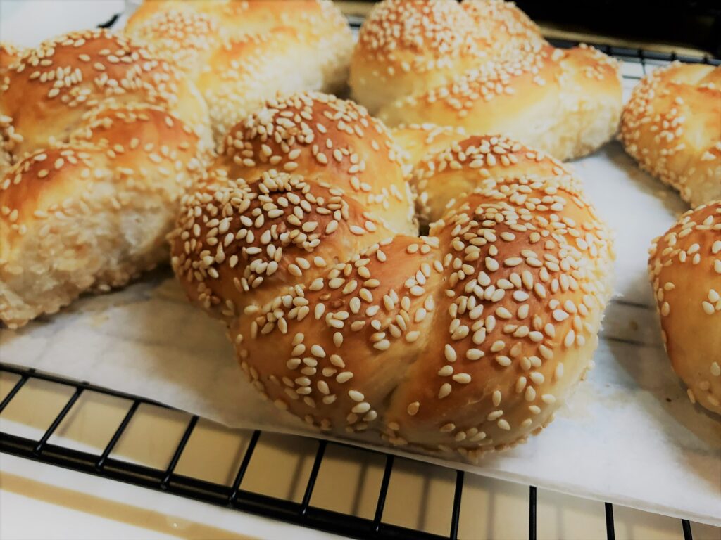 新鮮出爐的土耳其芝麻圈／Photo Credit：逆耳小姐
