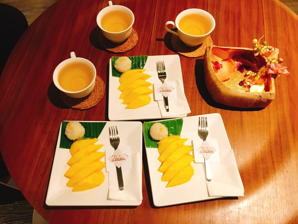 泰式按摩完後，吃到的芒果糯米飯又特別香甜／Photo Credit：逆耳小姐