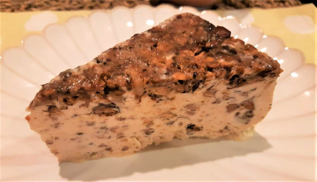 杏仁霜派切片／Photo Credit：逆耳小姐