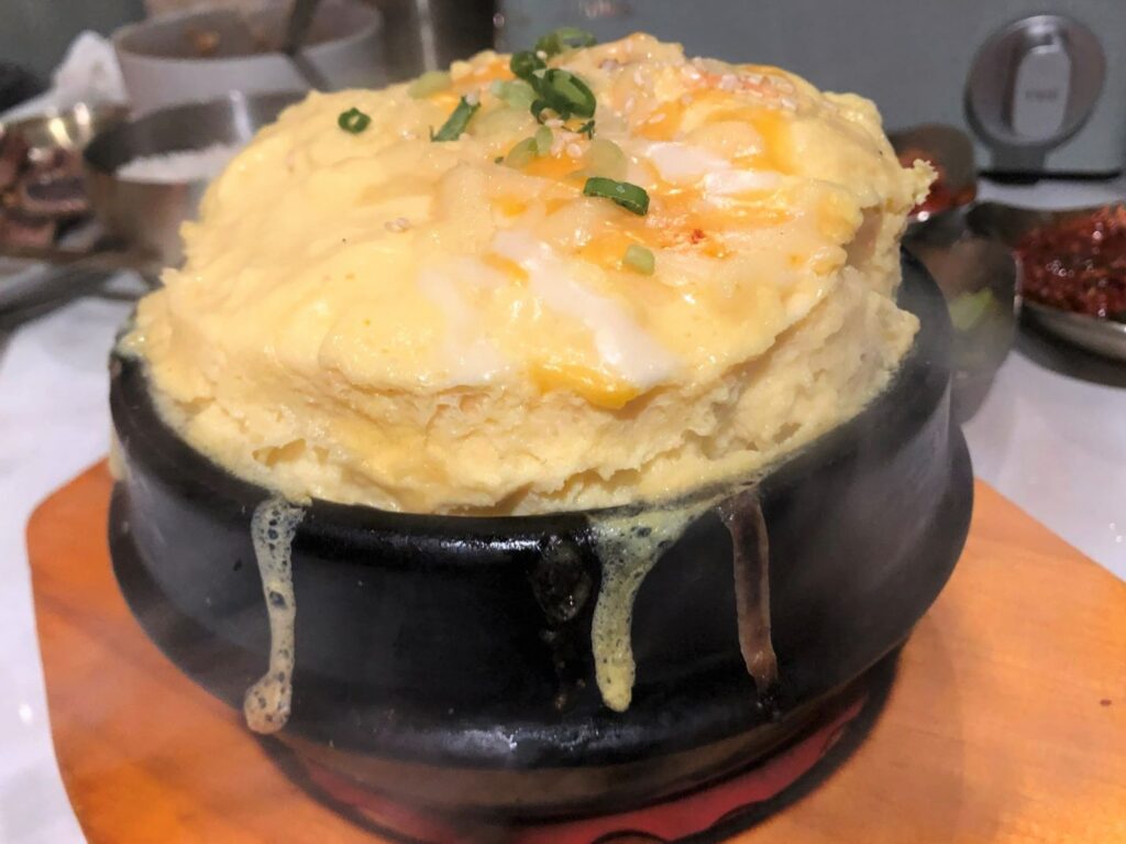 起司熔岩爆鍋蒸蛋／Photo Credit：逆耳小姐