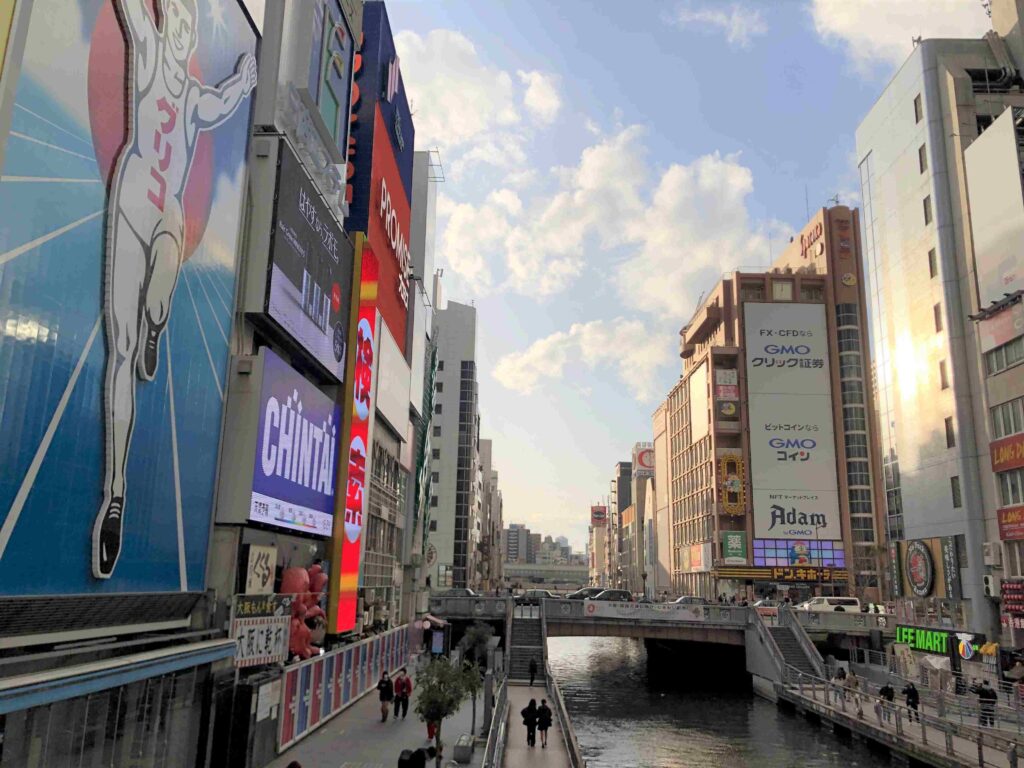 日本擱淺43天︱出發吧!獨旅、Long Stay、長住生活提案︱如何著手安排行程(文長慎入) 25 大阪道頓崛街景/Photo Credit:逆耳小姐