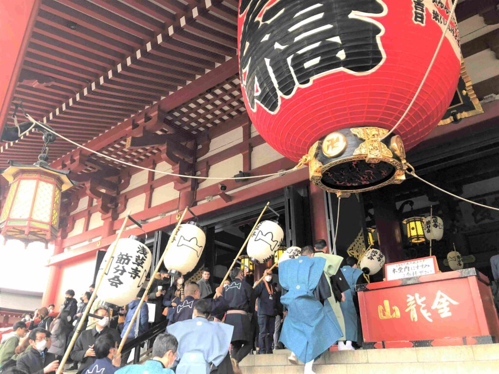 日本擱淺43天︱出發吧!獨旅、Long Stay、長住生活提案︱如何著手安排行程(文長慎入) 18 淺草寺節分會活動/Photo Credit:逆耳小姐