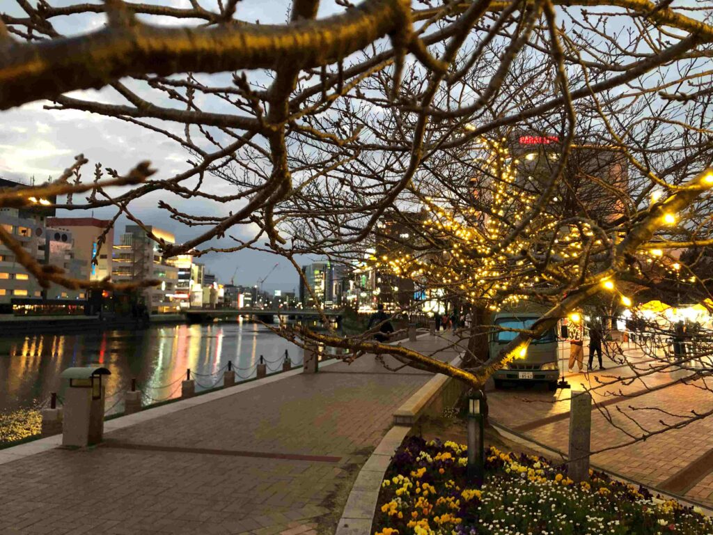 日本擱淺43天︱出發吧!獨旅、Long Stay、長住生活提案︱如何著手安排行程(文長慎入) 27 博多運河城周邊景色/Photo Credit:逆耳小姐