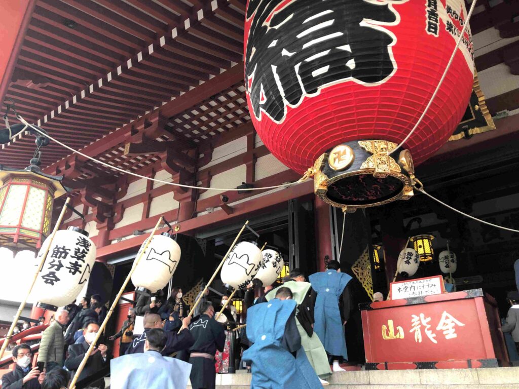 淺草寺節分會︱每年2月3日這樣吃會好運︱撒福豆、福聚之舞、吃惠方卷 21 淺草寺節分會遊行隊伍/Photo Credit:逆耳小姐