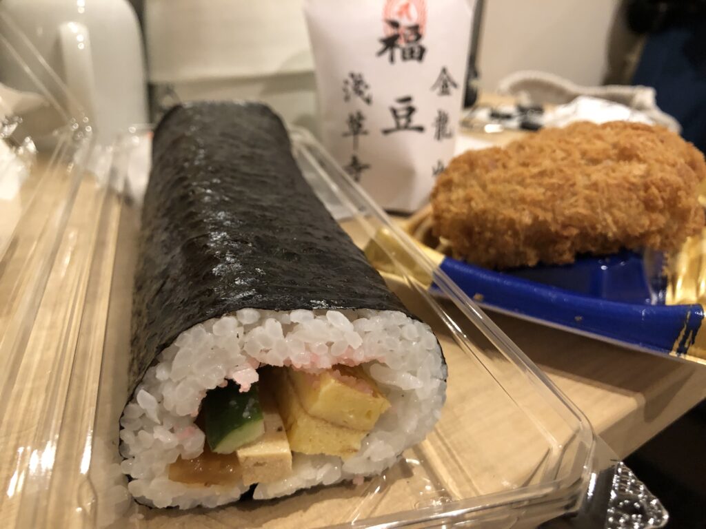 淺草寺節分會︱每年2月3日這樣吃會好運︱撒福豆、福聚之舞、吃惠方卷 28 吃惠方卷、福豆/Photo Credit:逆耳小姐
