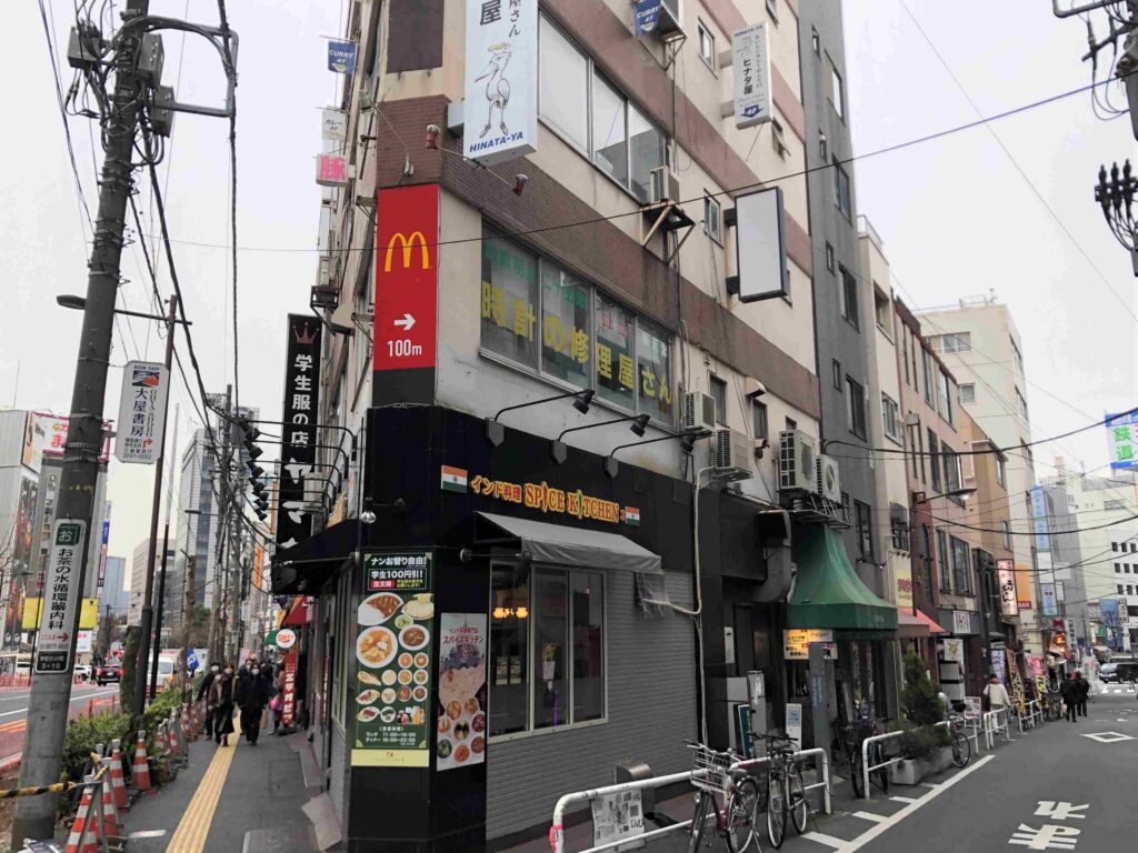 神保町︱咖哩控、舊書街、鐵道迷3合1散步路線 53 神保町街景/Photo Credit:逆耳小姐