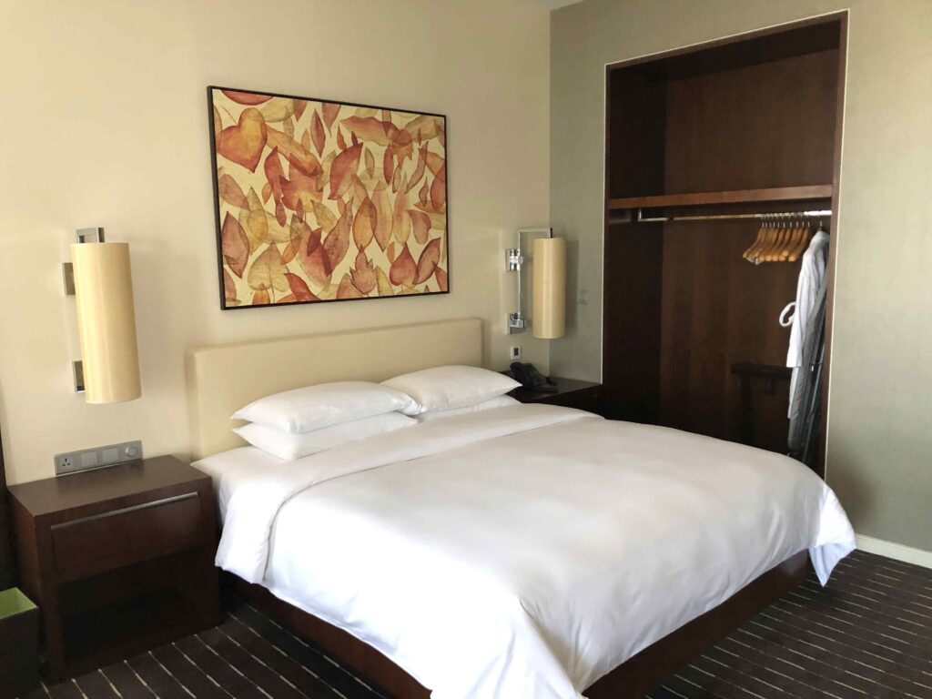 澳門君悅酒店Grand Hyatt Macau豪華客房住宿體驗︱飛行時間不用2小時✈鄰國小旅行 17 澳門君悅酒店Grand Hyatt Macau豪華客房1大床房型/Photo Credit:逆耳小姐
