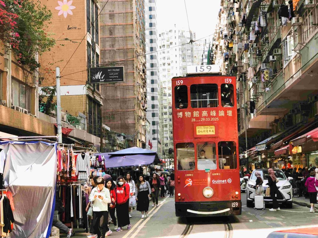 香港3天2夜的老派約會︱說走就走︱北角、中環吃貨路線 4 北角春秧街市場街景/Photo Credit:逆耳小姐